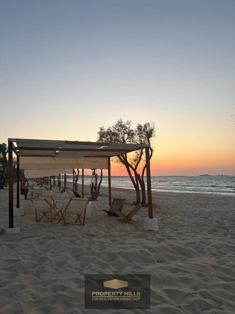 Standalone villa for sale in Marsa Bagoush with a direct lagoon view and full finishing. - Widok 4