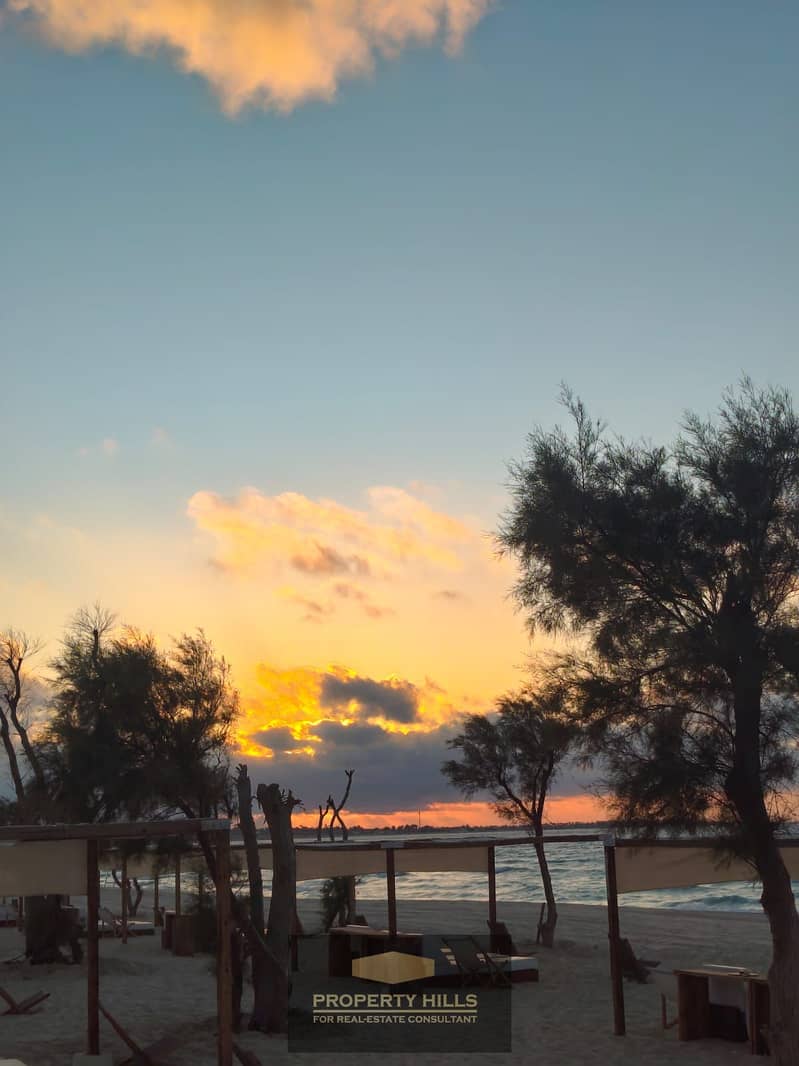 Standalone villa for sale in Marsa Bagoush with a direct lagoon view and full finishing. - Widok 6