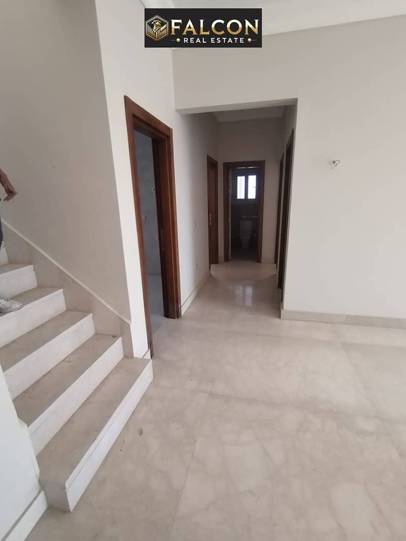 For sale: Townhouse, immediate occupancy, first row on the sea, fully finished, in La Vista 6 village. - Więcej