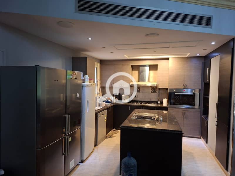 A huge apartment for sale in East Al-Academy, First Settlement – Super Lux finishing - Ansicht 4
