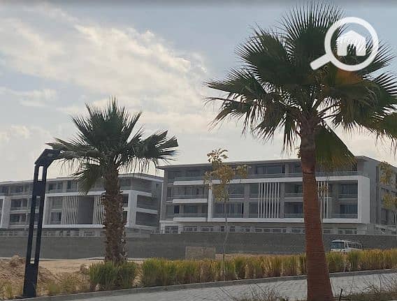 Middle Townhouse for Sale in Joulz Compound 6 October | 310 SQM Built-Up Area - Mehr