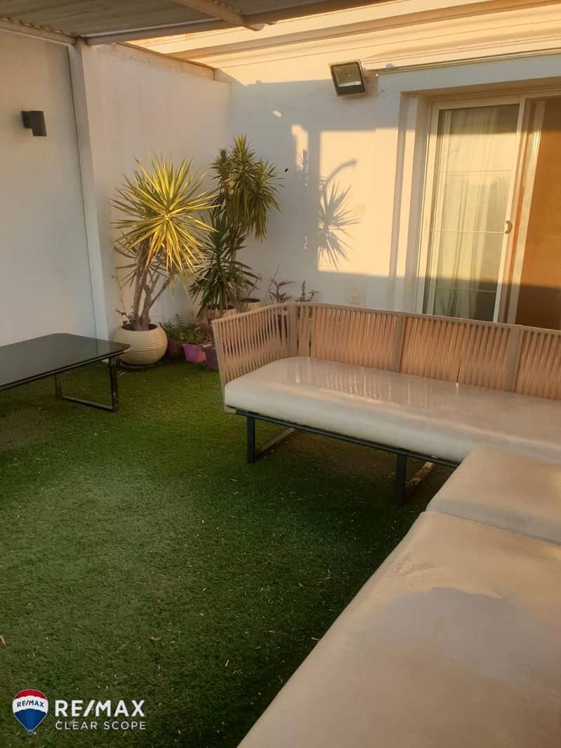 Fully Furnished Penthouse with 80 SQM Roof for Rent in Mountain View Hyde Park - Ansicht 3