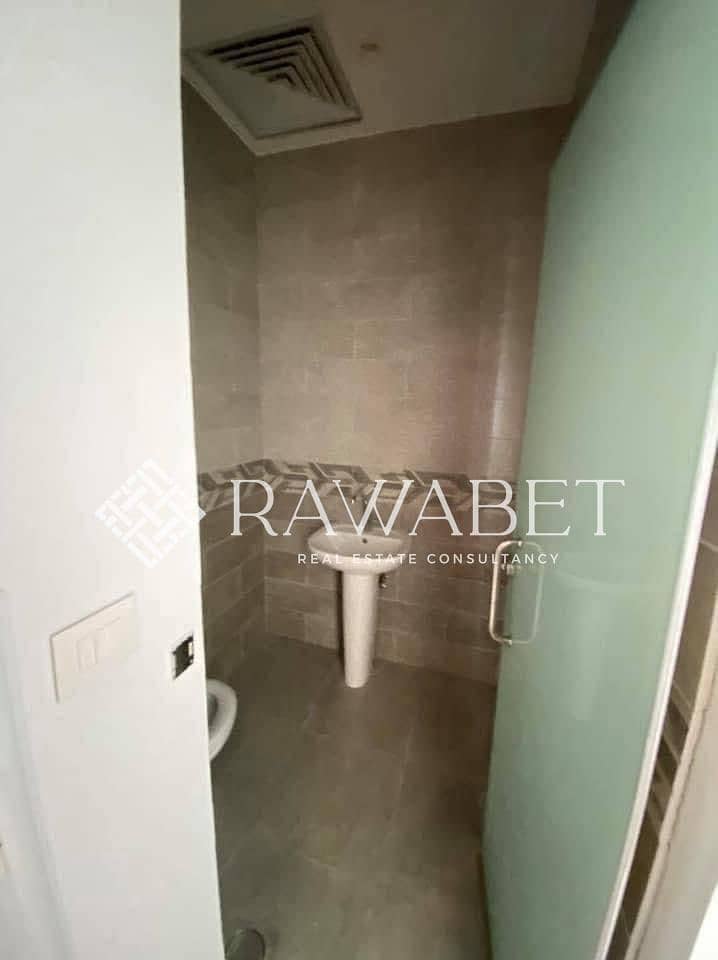 **Office for Rent – 85 sqm at The Courtyard Mall, Sheikh Zayed** A fully finished office with air conditioning, ready for immediate occupancy - Mehr