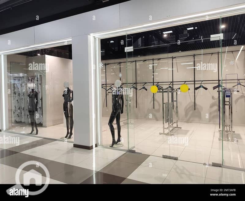 With a down payment of only 650,000, the lowest price for a shop for sale in the Administrative Capital. An investment opportunity in a mall on the Green Rivers and the Iconic Tower. – pohled 6