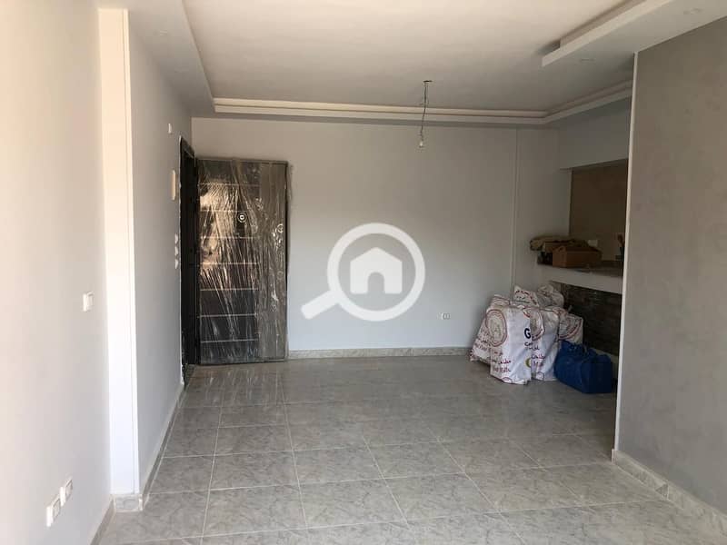 Apartment for rent, fully empty, ultra super lux, Djegla Compound - Mehr