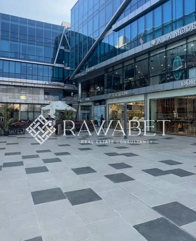 Office for rent in Ritzy, the heart of Sheikh Zayed, fully finished with air conditioning, an area of 66 square meters, open space, kitchenette, toilet, a distinctive location in Sheikh Zayed directly on El Shabab street. – pohled 4