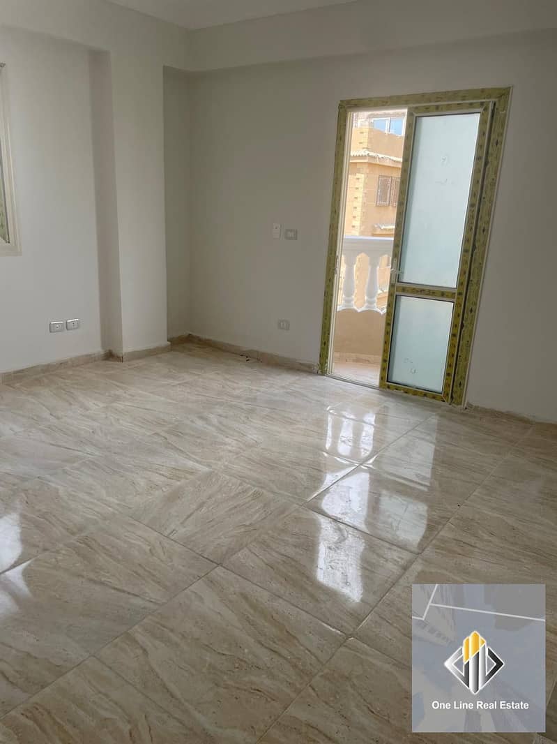 Apartment for rent with excellent finishing next to the walkway of Ahl Zayed and Al Orman School inside a residential villa. - Widok 2