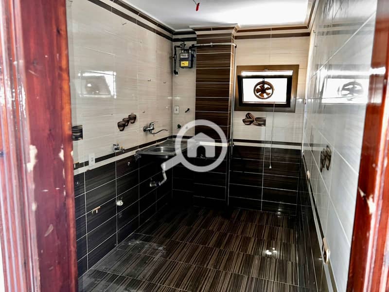 Apartment for Sale in Taiba Gardens Compound – Prime Location and Excellent Investment Opportunity - Ansicht 6