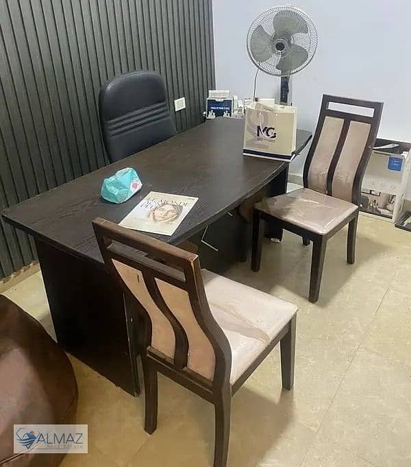 Furnished administrative office for rent in the First District Villas, Fifth Settlement, directly opposite Downtown, overlooking 90th Street. - Więcej
