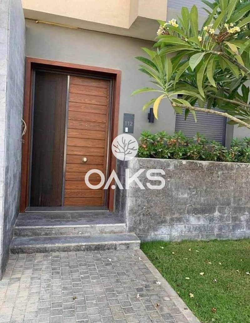 Villa for Sale in the Heart of New Cairo – Directly on South 90 Street and minutes from AUC - Widok 3