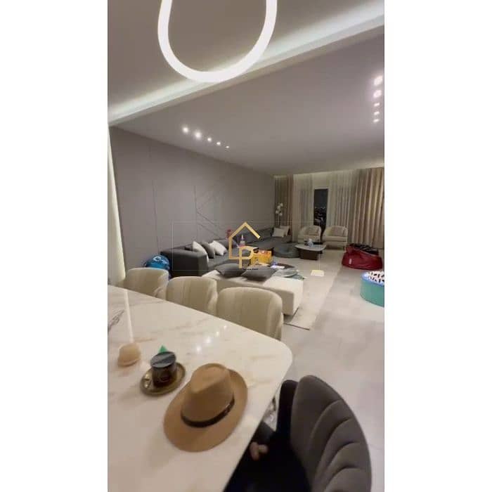 Upper Family house rent in The Crown Palm Hills , Near New Giza , Golf Extension , Joulz and Owest – pohled 3