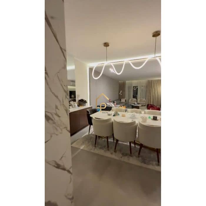 Upper Family house rent in The Crown Palm Hills , Near New Giza , Golf Extension , Joulz and Owest – pohled 5