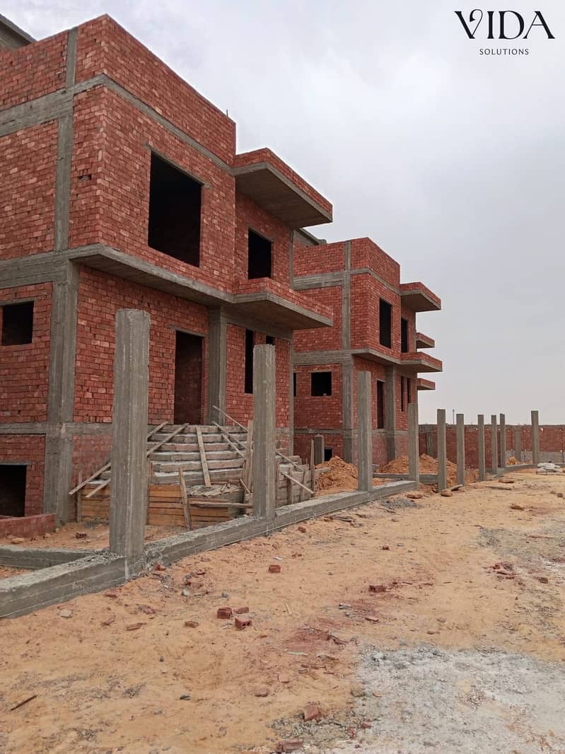 275 sqm Stand-Alone Villa with Private Pool | 10% Down Payment & Installments Up to 10 Years | Miura Compound, Green Belt, Near Sphinx Airport – pohled 5