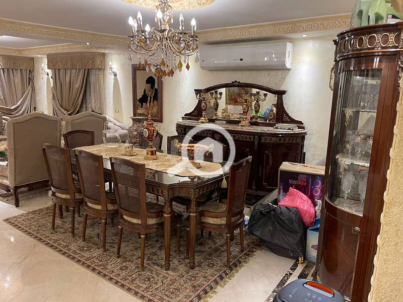 Available apartment of 300m for sale in Al Rehab 2 - Więcej