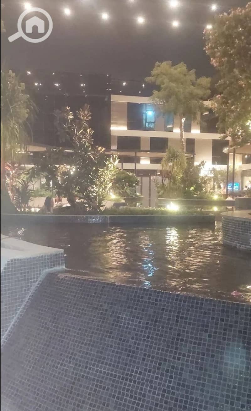 8 1000981230. jpg