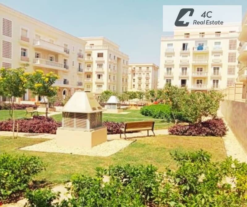 An apartment in New Center Ville for sale ultra super luxe finishing reduced by 300 k 3 bedrooms in Hyde Park New Cairo Compound Fifth Settlement - Widok 3