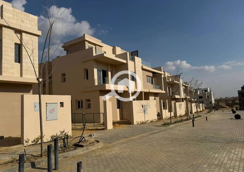 Best price Townhouse ready to movr in Hyde Park Tawny Eastern expansion October near Palm Hills Gezira club – pohled 4