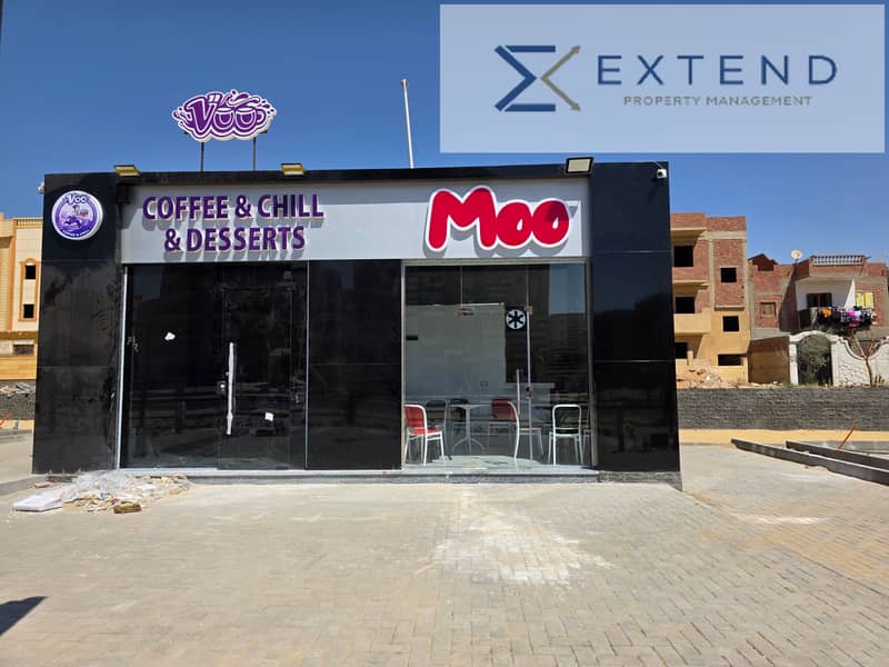 Clothing store for rent 25m in October Gardens with a distinctive facade and a vibrant location near the Italian neighborhood road amidst high-density residential areas. – pohled 3