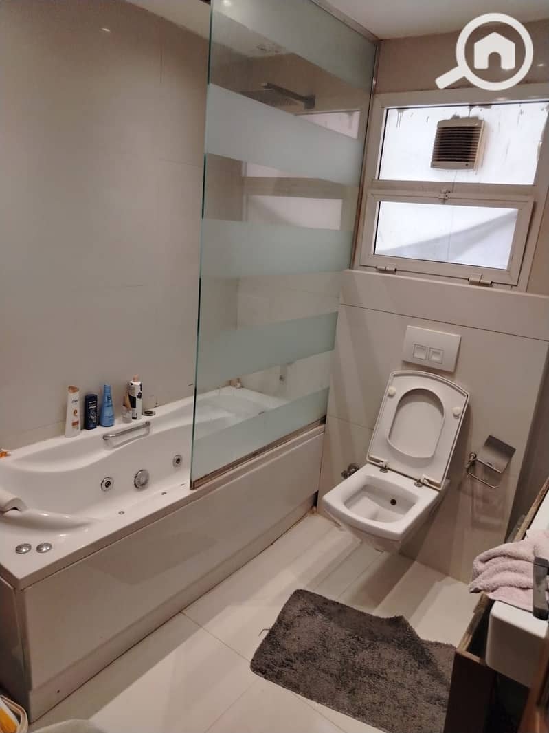 For sale and investment at a bargain price in Al-Rehab, an apartment of 250m with special finishes, in a distinguished location with a wide garden, close to the club and the mosque. - Vaade 5