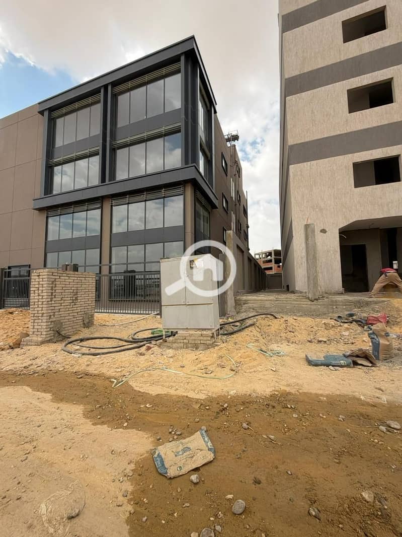 A 1000 meter warehouse plot of land for sale in the industrial area of Fifth Settlement. – pohled 4
