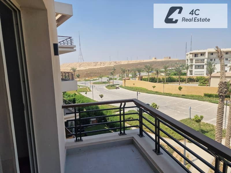 Below market price with down payment and installments ready to move resale townhouse 4 bedrooms plus maid room in Uptown Cairo for sale - Ansicht 4
