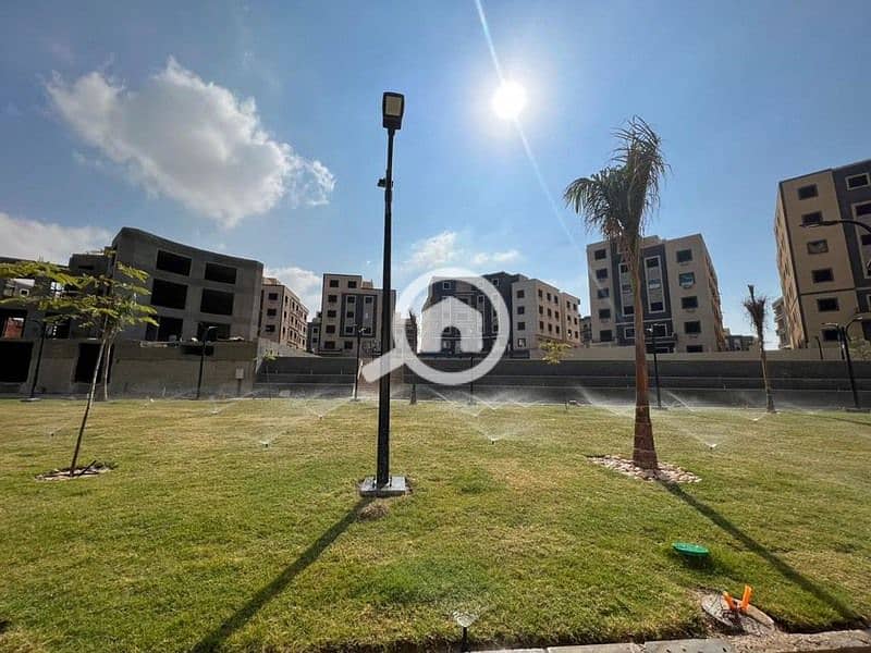 Apartment overlooking the club and water features in sephora - Widok 3
