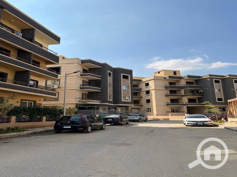 Apartment overlooking the club and water features in sephora - Więcej