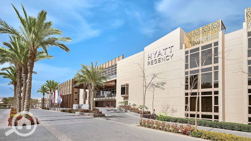 For sale fully finished duplex in Pyramids Heights, with a very distinctive view, next to New Giza - Widok 4