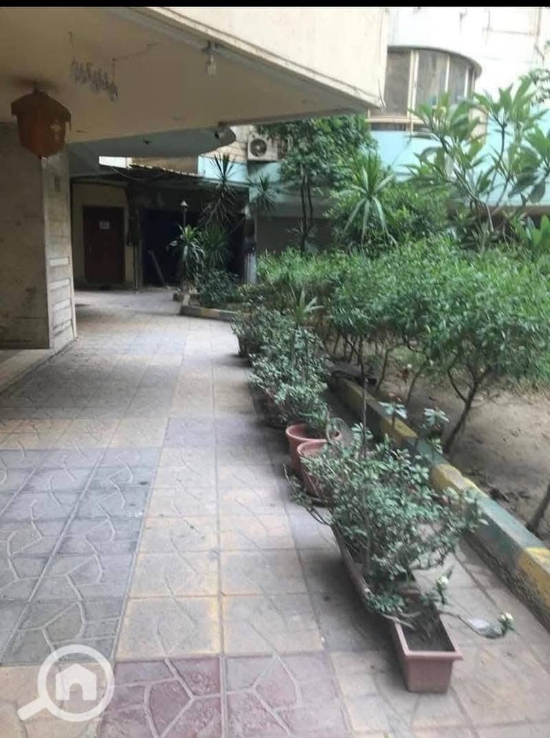 A distinguished 135 sqm apartment located within the prestigious Gabco Compound in New Maadi. - Mehr