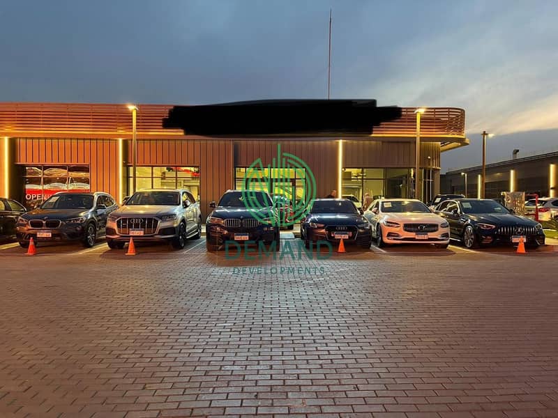 For rent car showroom 320 sqm fully finished with Ac's in 6th of October City, on al wahat road - Więcej
