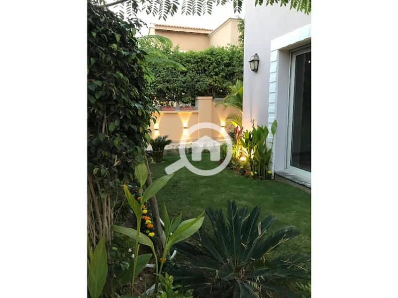 Standalone Villa For Rent in Mivida Compound , New Cairo Luxury finishing with Owner finishing Prime location - Aanzicht 4
