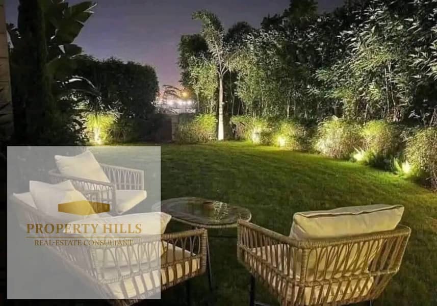 corner townhouse for sale in mostakbali city near to madinty and AUC- 50% cash discount - Mehr