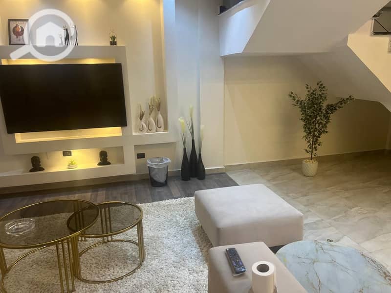 Fully Furnished Villa with Private Pool for Rent in Sunrise Compound New Cairo | 5 Bedrooms - Więcej