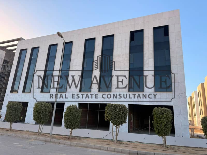 Admin Office for rent at waterway villas New Cairo - Więcej