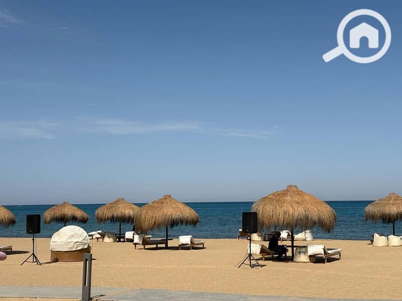 Seize the opportunity for a fully finished chalet with sea view for immediate sale with a 10% down payment in the finest resort in Ain Sokhna. - Widok 5