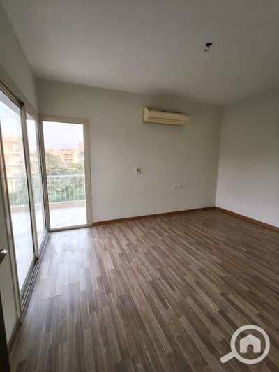 فلیٹ 3 غرف نوم للايجار في الشيخ زايد، الجيزة - IMG-20251105-WA0048. jpg فلیٹ 3 غرف نوم للايجار في الشيخ زايد، الجيزة - IMG-20251105-WA0048. jpg