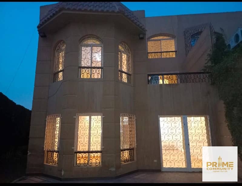 Twin house fully furnished with kitchen and A/Cs contains 5 bedrooms for rent in prime location in Mena garden city 6 October – pohled 2