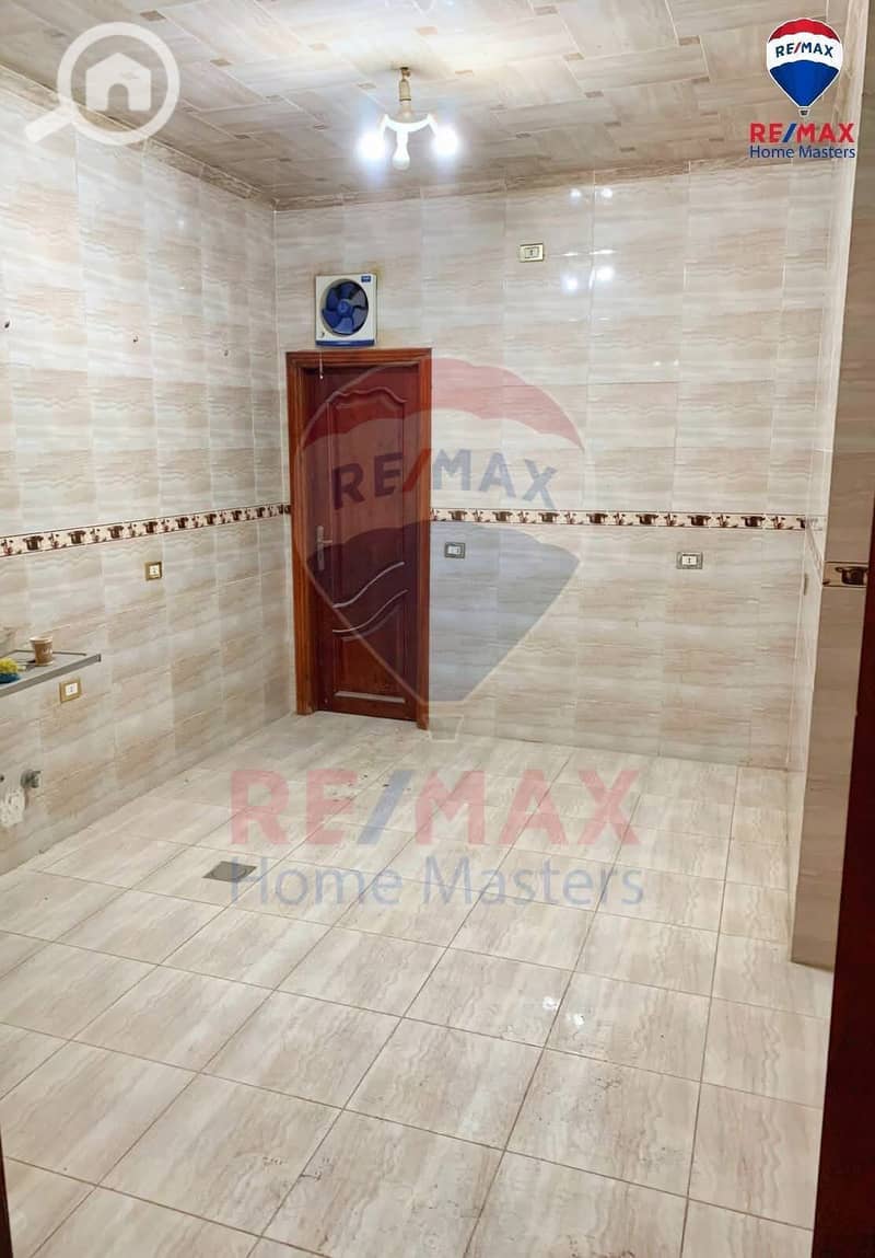 A distinctive apartment for sale in Mansoura in Al-Zafaran. - Więcej