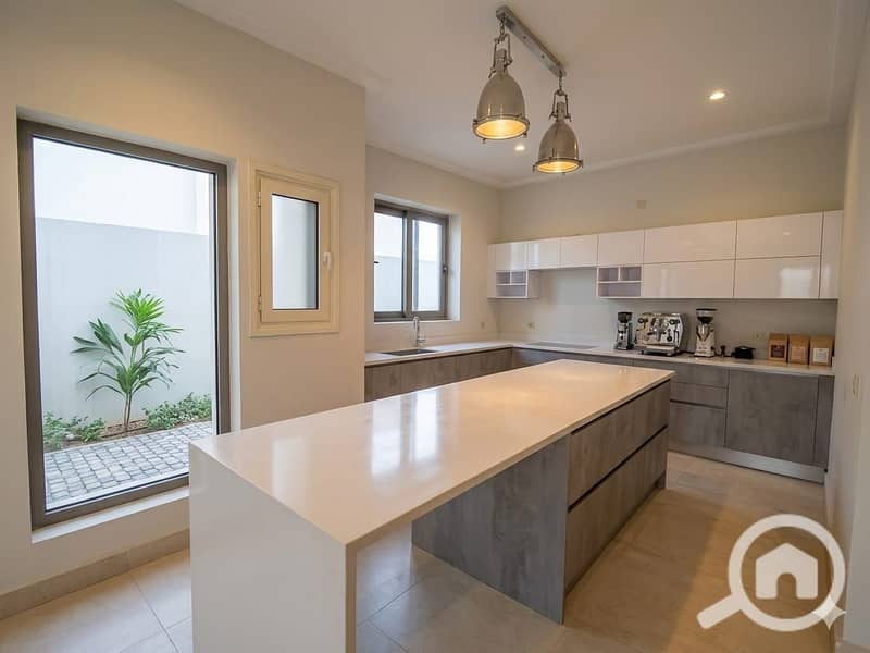 penthouse for Rent in compound patio new Cairo view pool – pohled 4