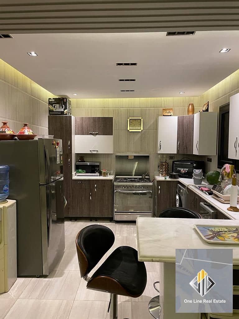 Apartment for sale on a main street, low ground floor with a private entrance and garden, next to the Beverly Hills compound, ready for living. - Ansicht 2