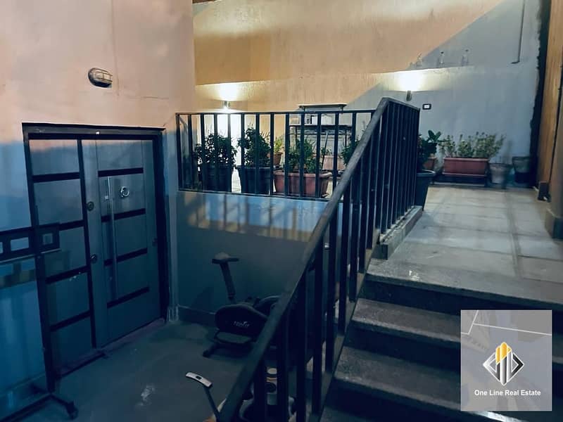 Apartment for sale on a main street, low ground floor with a private entrance and garden, next to the Beverly Hills compound, ready for living. - Ansicht 6