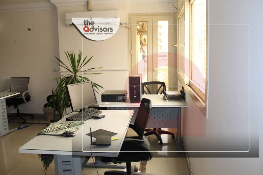 Office with 5 rooms for rent - Main 14 May Street - In front of the club - Vista 4