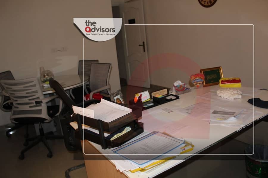 Office with 5 rooms for rent - Main 14 May Street - In front of the club - Altro