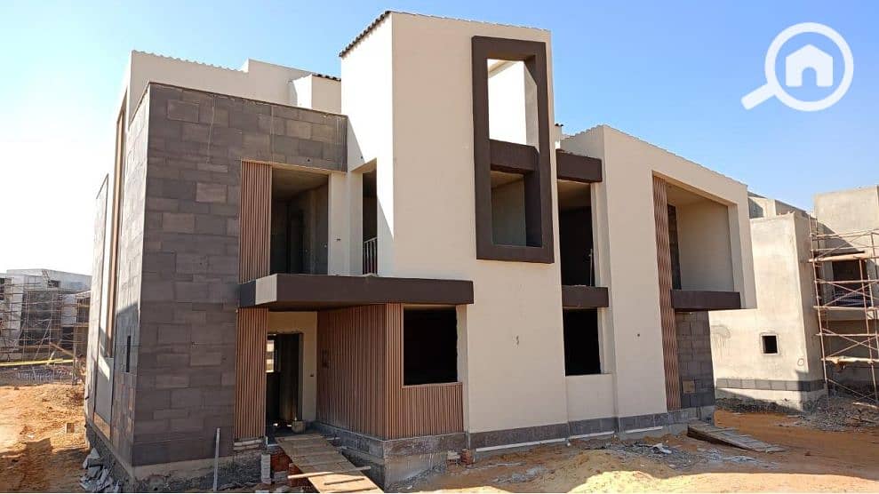 Villa for sale, 3 floors, close delivery on Dahshur direct connection and steps away from Mall of Egypt. - Ansicht 3