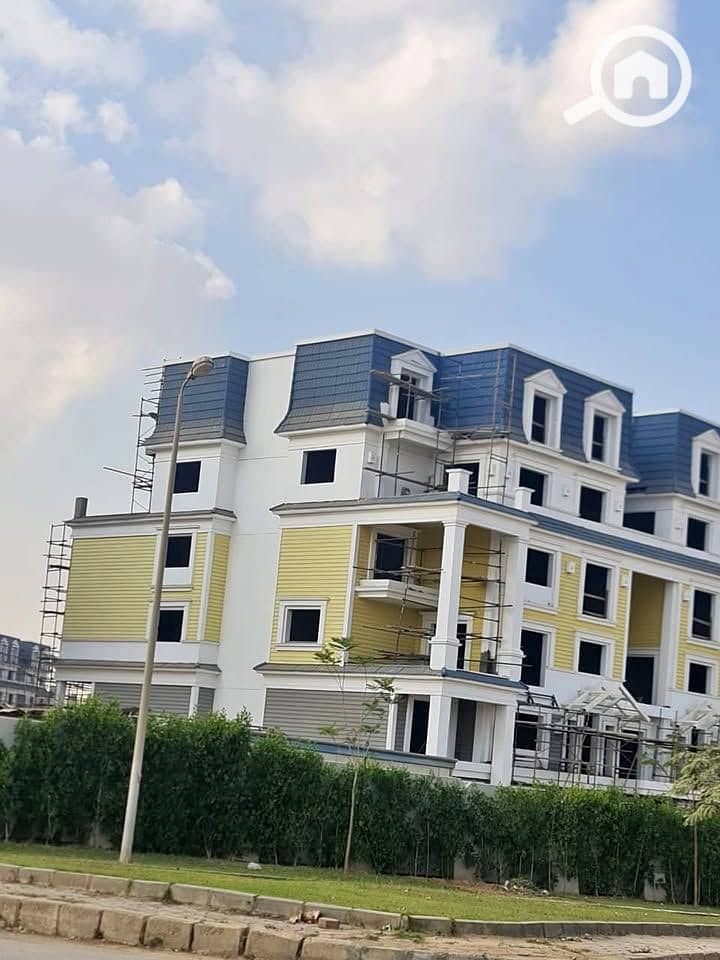 For a limited time, at an unbeatable price, any corner villa with a landscape view is available for sale in Mountain View 1.1 compound with a down pay - Więcej