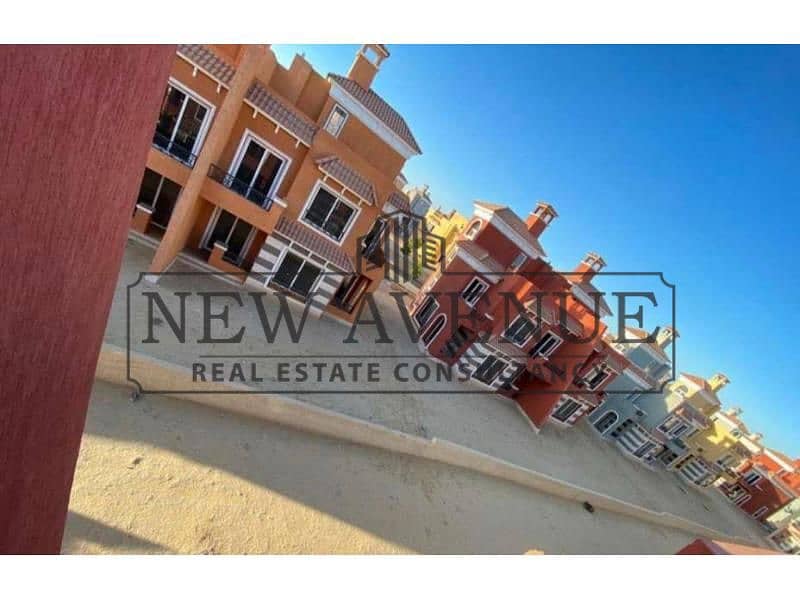 Ready to Move Twin House for Sale in Nayoum October Capri | 185 sqm BUA | 288 sqm Land | Roof Terrace - Więcej