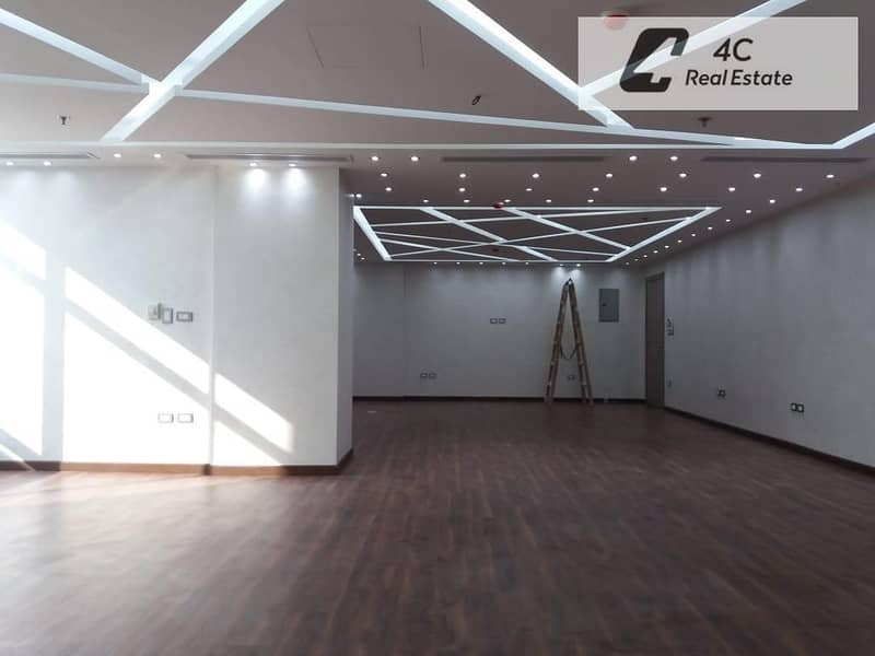 Administrative office for immediate resale in Trivium Mall, directly opposite Waterway, Fifth Settlement, at the lowest price per meter ready for show - Więcej
