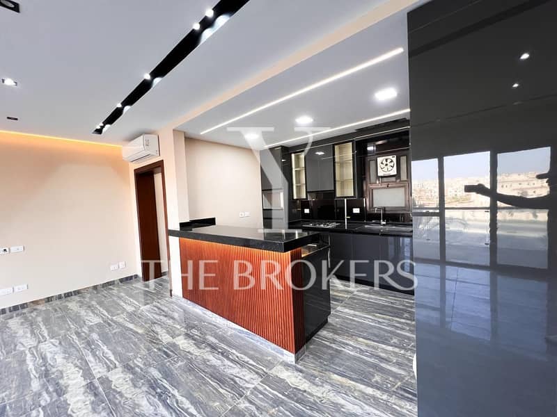 A stunning opportunity to own a brand-new apartment in one of Sheikh Zayed's most prestigious communities - Więcej