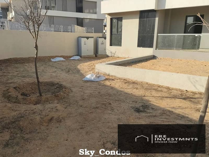 10 Sky-Condos_96. jpg