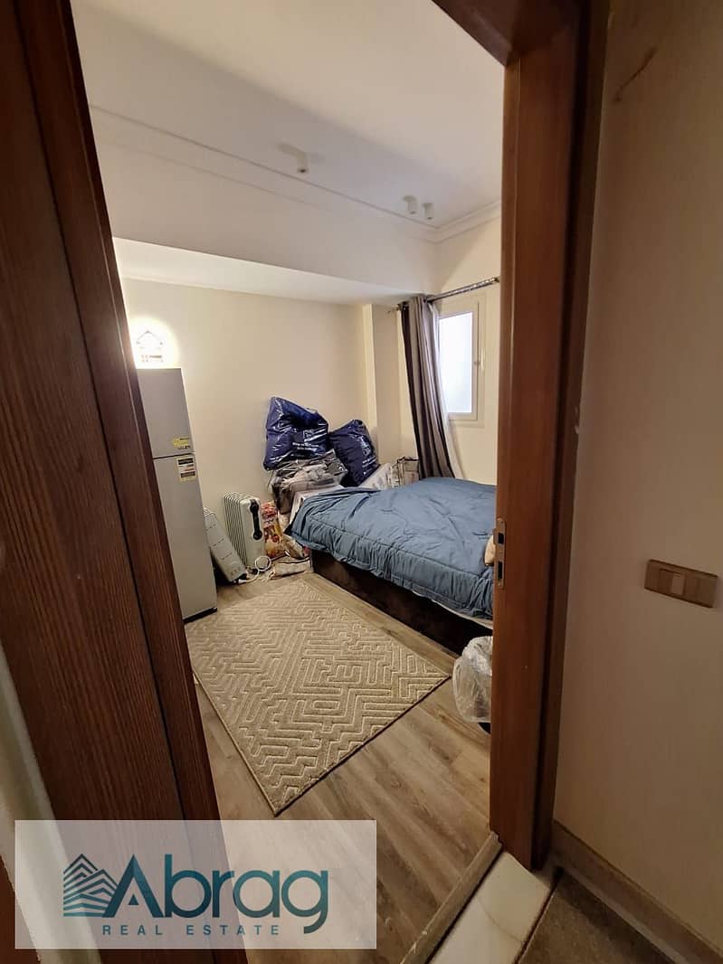 Two-bedroom apartment for sale, fully furnished with appliances and air conditioning, in Dreamland, 6th of October City. - Widok 4